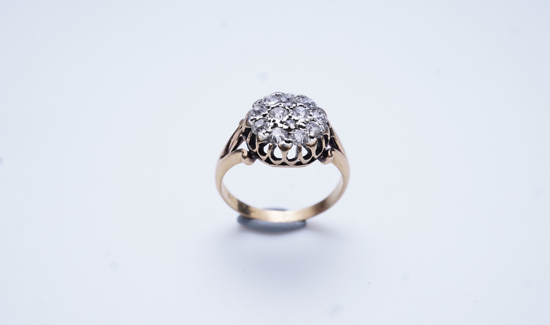 A diamond cluster ring, circa 1900